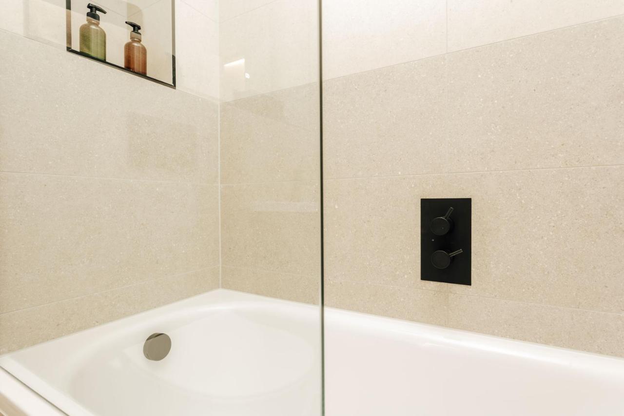 Premier Refurbished Central Flat Μπόρνμουθ Εξωτερικό φωτογραφία
